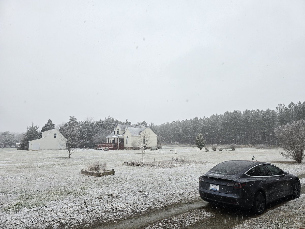 Go home Virginia.... you're drunk... 

It was 75° last week 🤦🏽‍♀️😂