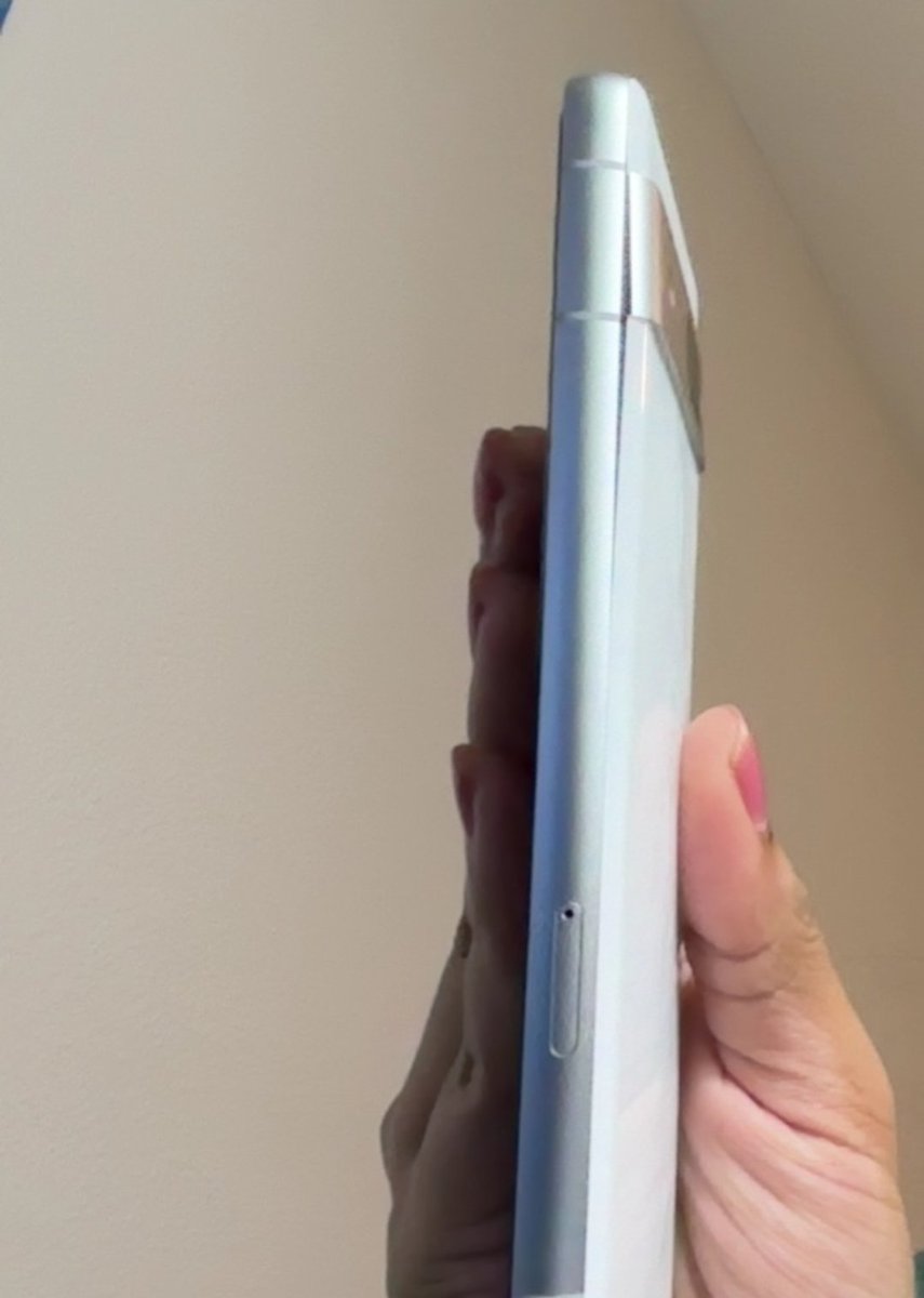 aninditadash_'s tweet image. My #Pixel7a battery is swelling, and @Google customer service has been a sham—no real help at all. They keep sending me condescending emails. This is a serious safety issue, and I need a replacement ASAP. Do better, Google! #BatterySwelling #GoogleSupport @madebygoogle