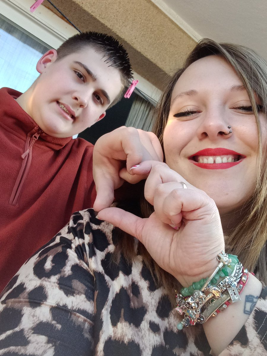 Izan Gm (@izangm3211) on Twitter photo <a href="/BrawlStars/">Brawl Stars</a> Mi mamá es mi media naranja (ella fue la que me hizo la foto) My mom is my better half (she was the one who took the photo of me) #Brawlentines #BrawlStars <a href="/BrawlStars/">Brawl Stars</a> Mi mamá es mi media naranja (ella fue la que me hizo la foto) My mom is my better half (she was the one who took the photo of me) #Brawlentines #BrawlStars
