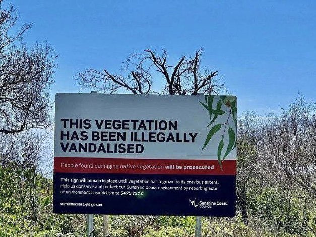 Za svako drvo koje neko posječe da bi mu se “otvorio vidik”, Vlada Australije postavi bilbord dovoljno veliki da još bolje i još duže zakloni isti taj vidik. Tj. dovljno dugo dok se vegetacija ne oporavi. 

I mi isto tako.