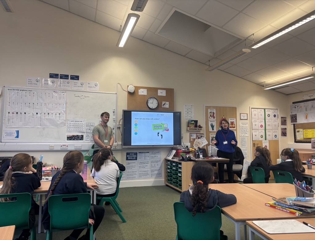 Today we celebrated #SaferInternetDay by running our Cyber Champions workshops at <a href="/SchoolThameside/">Thameside Primary School</a>! 🌍

Students in Years 2-6 explored key digital skills and online safety  tips – helping them become smarter, safer and more confident internet users! 💻