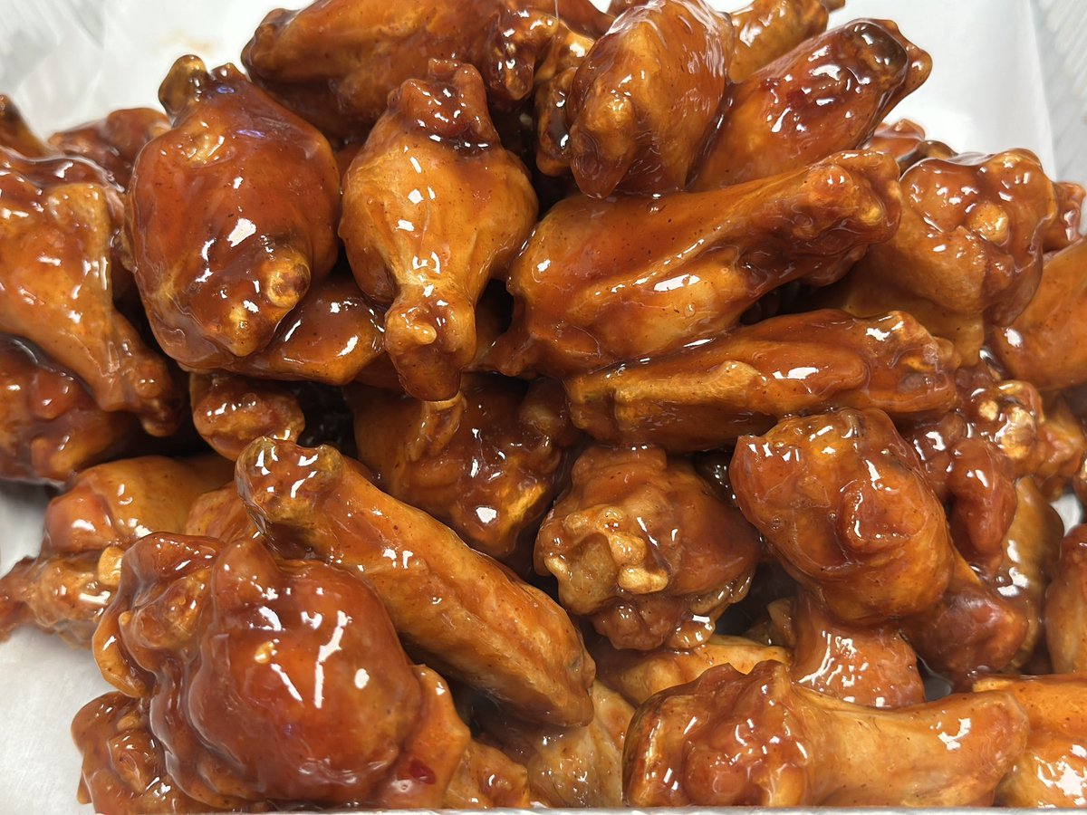 WemosWings's tweet image. 😋 Tuesdays are for trying something new. Luckily, we have over 32 flavors waiting for you!

📲 Skip the line and order ahead at WemosWings.com or call us at 251-633-5877
#wemos #wings #mobilealabama #mobtown #somobile