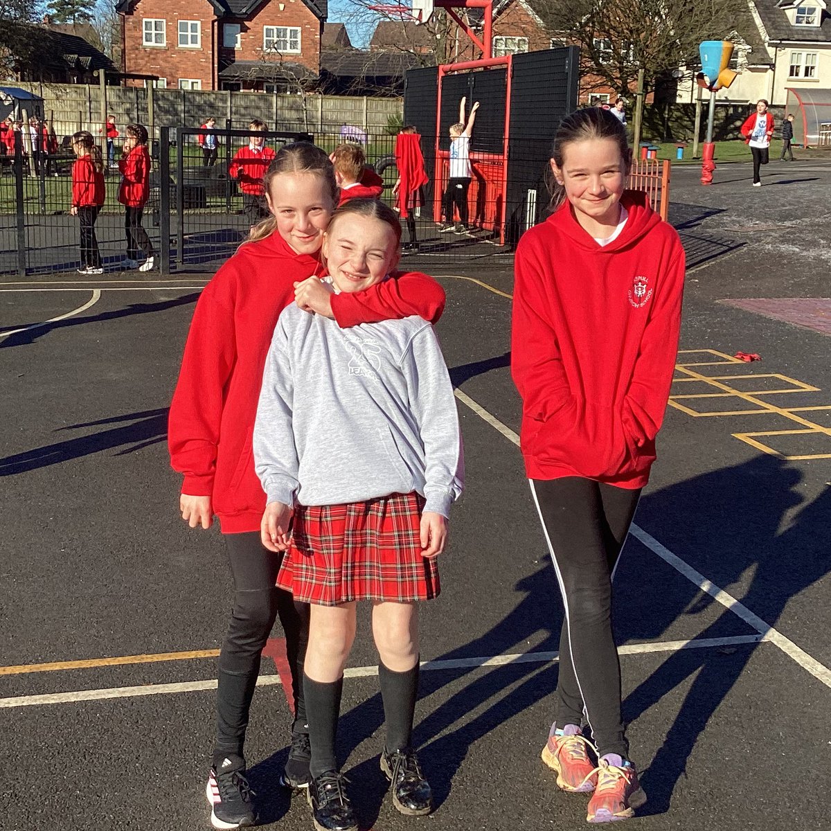 class6Aspull's tweet image. There’s nothing better than some exercise on a crisp sunny day! #acpswellbeing #childrensmentalhealthweek