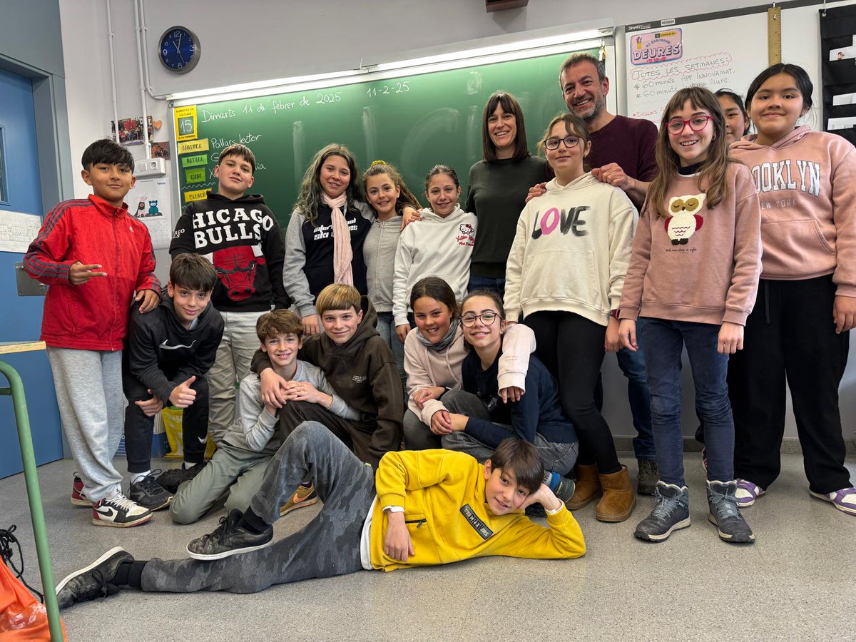 Júlia Aguadé-Gorgorió (@aguadejulia) on Twitter photo Un magnífic #11F xerrant de sang, cèl·lules mare, i la carrera científica amb els alumnes de 6è de l'escola d'Esterri d'Àneu! #Científiques2025
<a href="/_BIST/">BIST-Barcelona Institute of Science and Technology</a> <a href="/CarrerasIJC/">Josep Carreras Leukaemia Research Institute (IJC)</a> <a href="/contracancerINV/">Contra el Cáncer Investigación</a> Un magnífic #11F xerrant de sang, cèl·lules mare, i la carrera científica amb els alumnes de 6è de l'escola d'Esterri d'Àneu! #Científiques2025
<a href="/_BIST/">BIST-Barcelona Institute of Science and Technology</a> <a href="/CarrerasIJC/">Josep Carreras Leukaemia Research Institute (IJC)</a> <a href="/contracancerINV/">Contra el Cáncer Investigación</a>