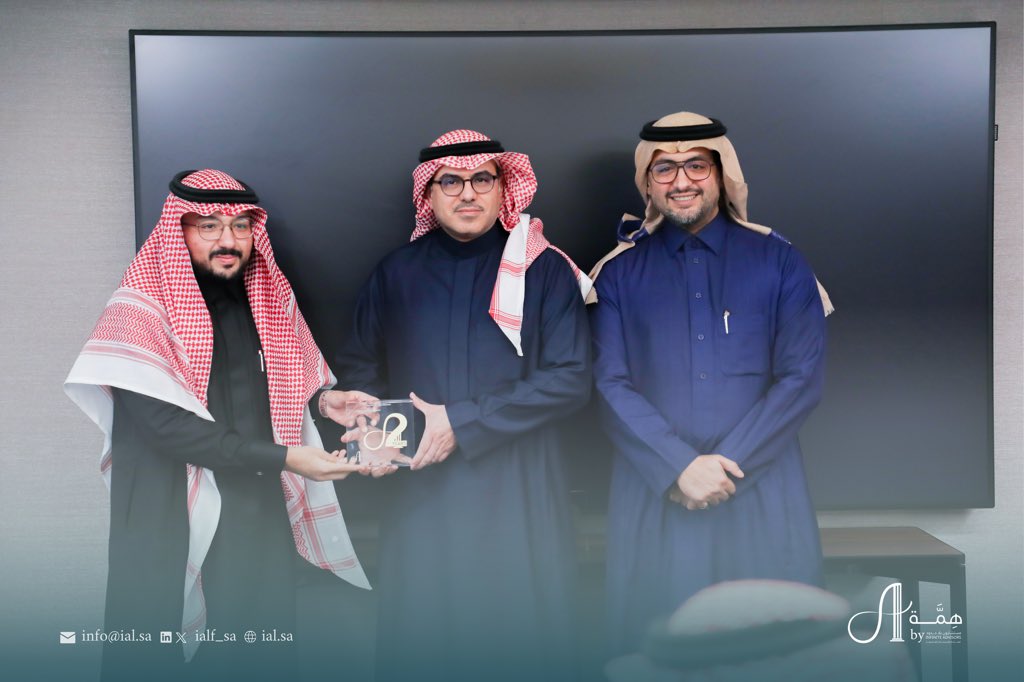 ialf_sa's tweet photo. #الذكرى_السنوية_الثانية

#مستشارون_بلا_حدود 
#Infinity_Advisors https://t.co/wBt9epdMh0