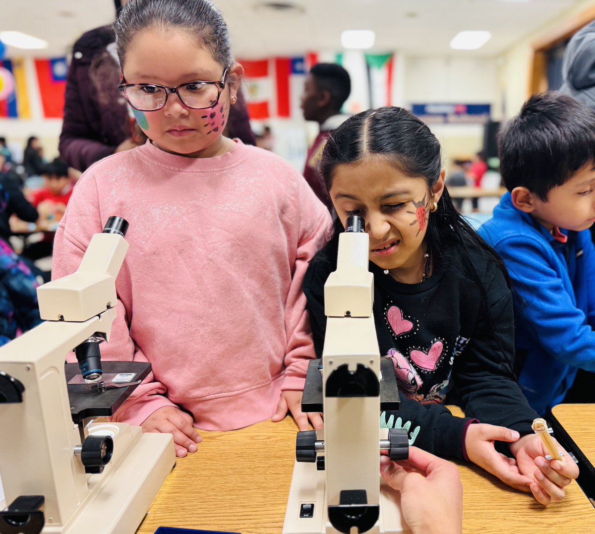 We had the best #STEMnight thanks to wonderful students from Heritage High School!
