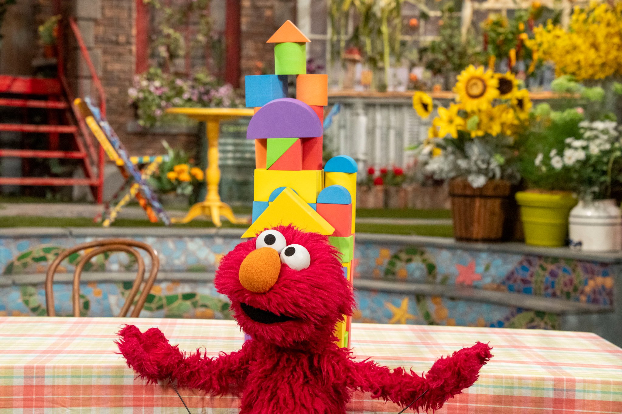 らぶにゃ◡̈♥︎  ELMO らぶにゃ◡̈♥︎ ELMO Sesame Street: Explore New Places with