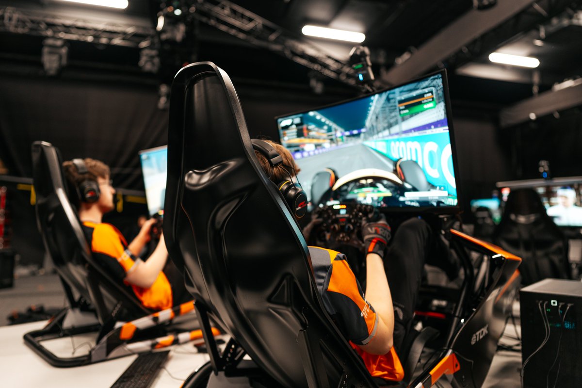 MCLF1SimRacing's tweet photo. Set up is complete ✅
Next up, it’s quali ☑️

#F1Esports https://t.co/uGR2ulG5QD
