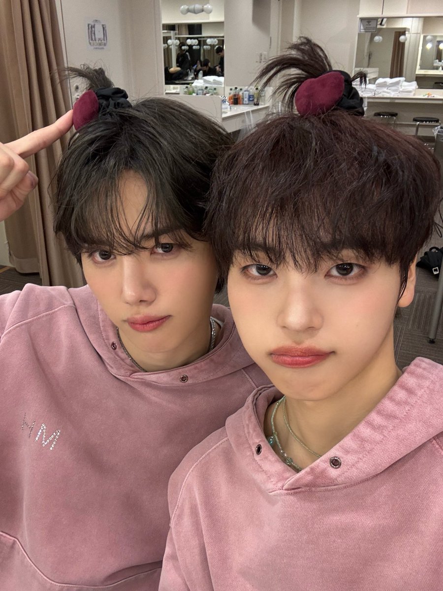 사과머리🍎🐶🍎🐶
#민희 #형준 #크래비티 #강쥐즈