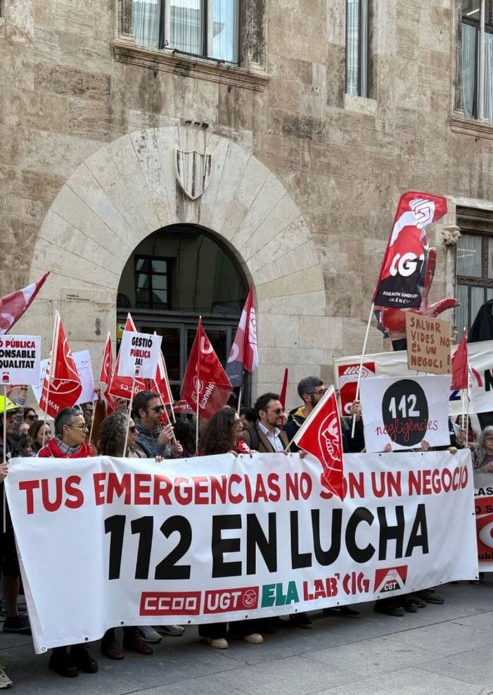 ✊O persoal galego do 112 clama pola xestión pública do teléfono de atención a emerxencias

👉Desenvolveu unha concentración na central da Estrada coincidindo coa conmemoración do Día Europeo do servizo

ℹ️ tinyurl.com/mtnjhxre

#teléfono112 #emerxencias