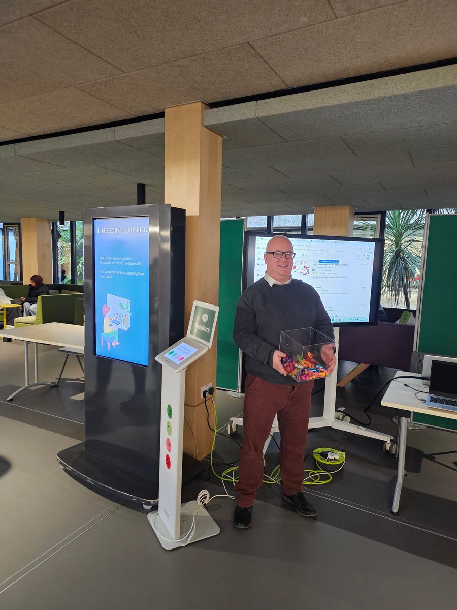 isstirling's tweet image. The Digital Skills pop-up was super successful! 🎉 If you missed it, don't worry! You can still test and improve your digital skills. As always we enjoyed chatting with @StirUni students. isnews.stir.ac.uk/2025/01/30/dis… #StirDissertationWeek #StirFinalYear