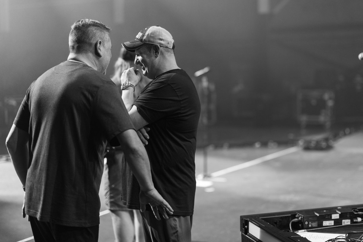 rascalflatts's tweet photo. It's here. Opening week of the Life Is A Highway tour!! Rehearsals ✅ First stop... Evansville!

📷 Evan DeStefano https://t.co/9szf6YQcDu
