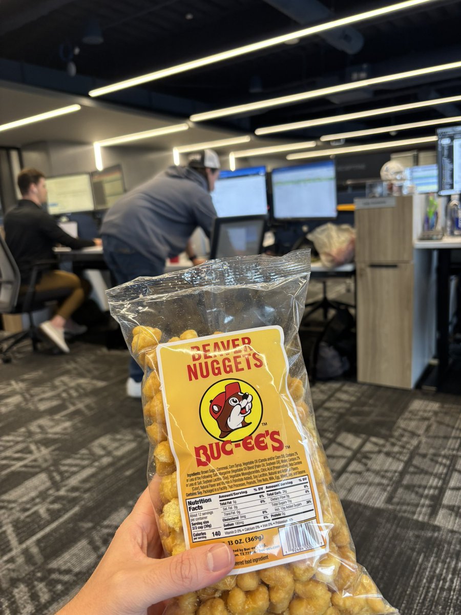 S/o Cody for scooping me some beaver nuggets 🐐<a href="/Gonnzooo/">cody gunz⚾</a> 

#goat
#bucees
#beaver
#nuggets