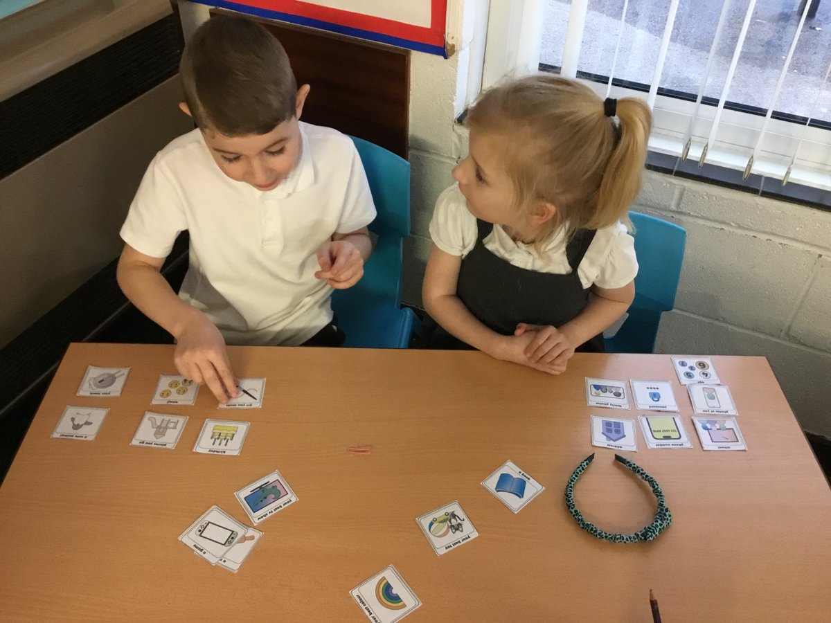 DaneRoydY2's tweet image. This #SaferInternetDay we learnt about how to avoid online scams as well as how to protect our personal information. We were also reminded of who our trusted adults are that we can talk to if something online makes us worried or scared. 🖥️ @DaneRoydSchool #DaneRoydComputing