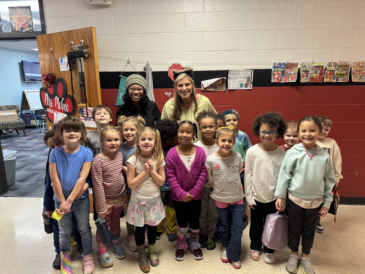 SAM HOUSTON ELEMENTARY 🐾 tweet media