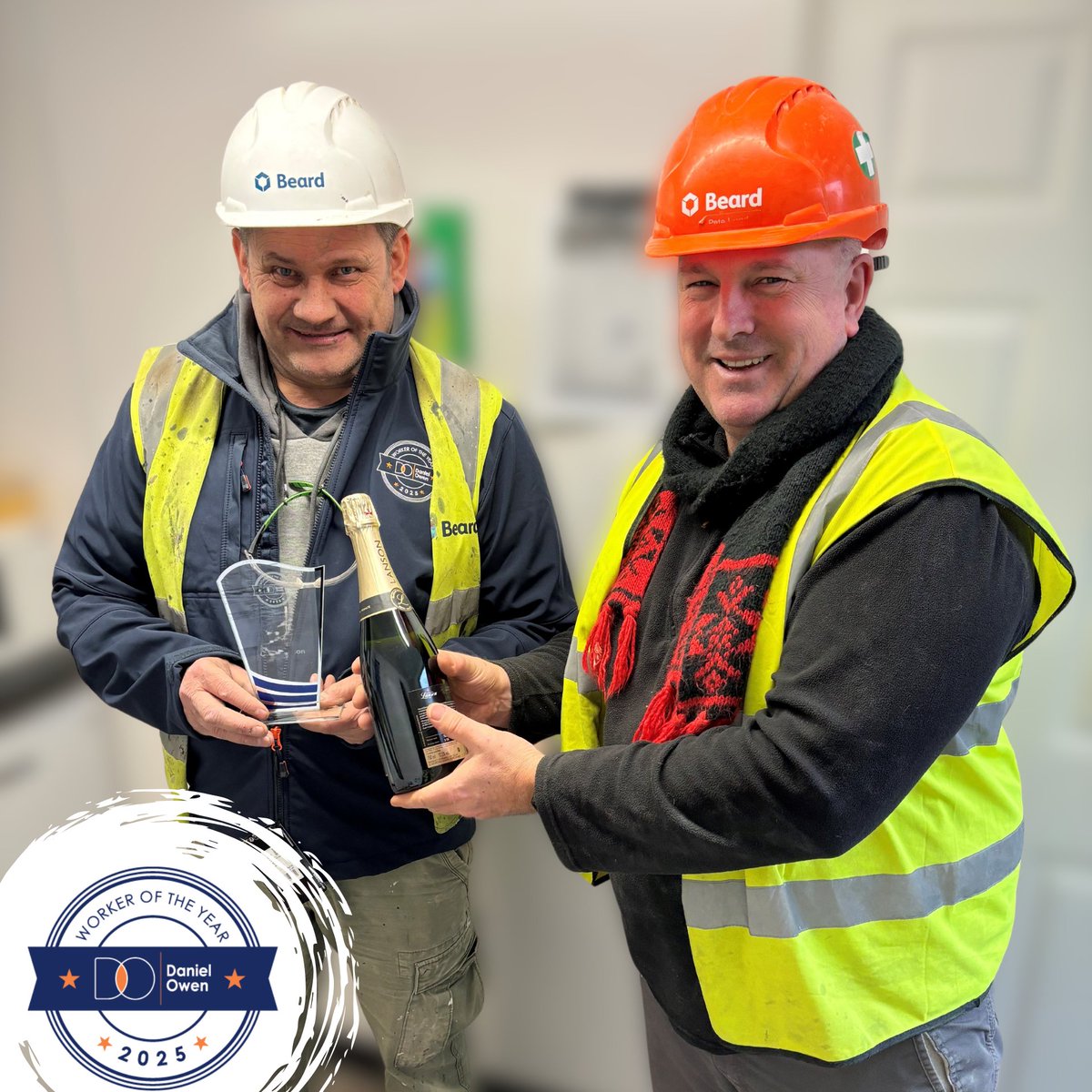 🌟 Celebrating our Worker of the Year for Swindon Construction! 
A huge congratulations to Andy, an invaluable part of Beard’s projects.
#DanielOwen #WorkeroftheYear #TradeRecognition #Recruitment #BuiltEnvironment
