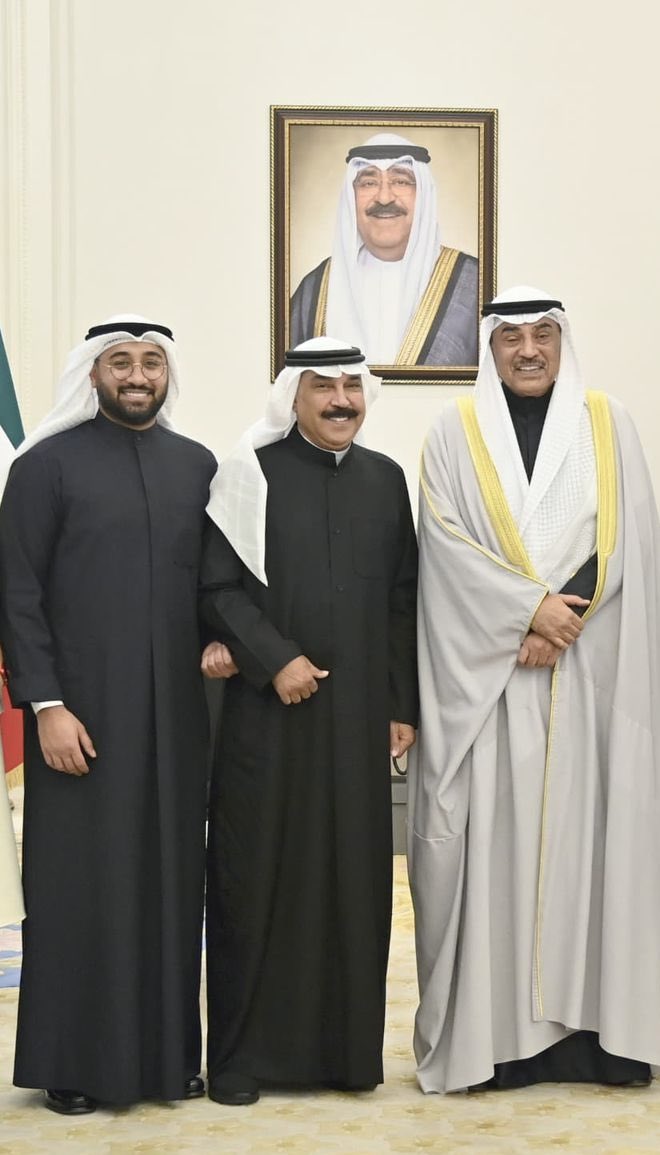 بسم الله الرحمن الرحيم

سمو ولي العهد الشيخ صباح الخالد الحمد الصباح حفظه الله،

يسعدني أن أرفع إلى سموكم أطيب التهاني وأصدق التبريكات بمناسبة الأعياد الوطنية لدولة الكويت، سائلاً الله عز وجل أن يديم على وطننا الغالي نعمة الأمن والرخاء، وأن يوفقكم لمواصلة مسيرة التقدم والازدهار.