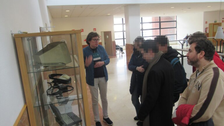 ETSII-URJC (@etsii_urjc) on Twitter photo Tras las visitas del IES Antonio Gala y el colegio SEI San José, el IES Antonio de Nebrija realiza una visita guiada en nuestro <a href="/ETSIIMuseo/">Museo de la ETSII-URJC</a>. Si tenéis la ocasión, ¡no os lo perdáis! Tras las visitas del IES Antonio Gala y el colegio SEI San José, el IES Antonio de Nebrija realiza una visita guiada en nuestro <a href="/ETSIIMuseo/">Museo de la ETSII-URJC</a>. Si tenéis la ocasión, ¡no os lo perdáis!