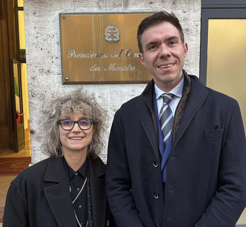 arcigay.it/comunicati/arc…  

ARCIGAY A COLLOQUIO CON LA MINISTRA ROCCELLA: “LA VIOLENZA CRESCE, IL GOVERNO DEVE INTERVENIRE”

Roma, 11 febbraio 2025 – “Non siamo venuti qui per aprire una trattativa, bensì per richiamare le istituzioni e in particolare il governo alle proprie ...