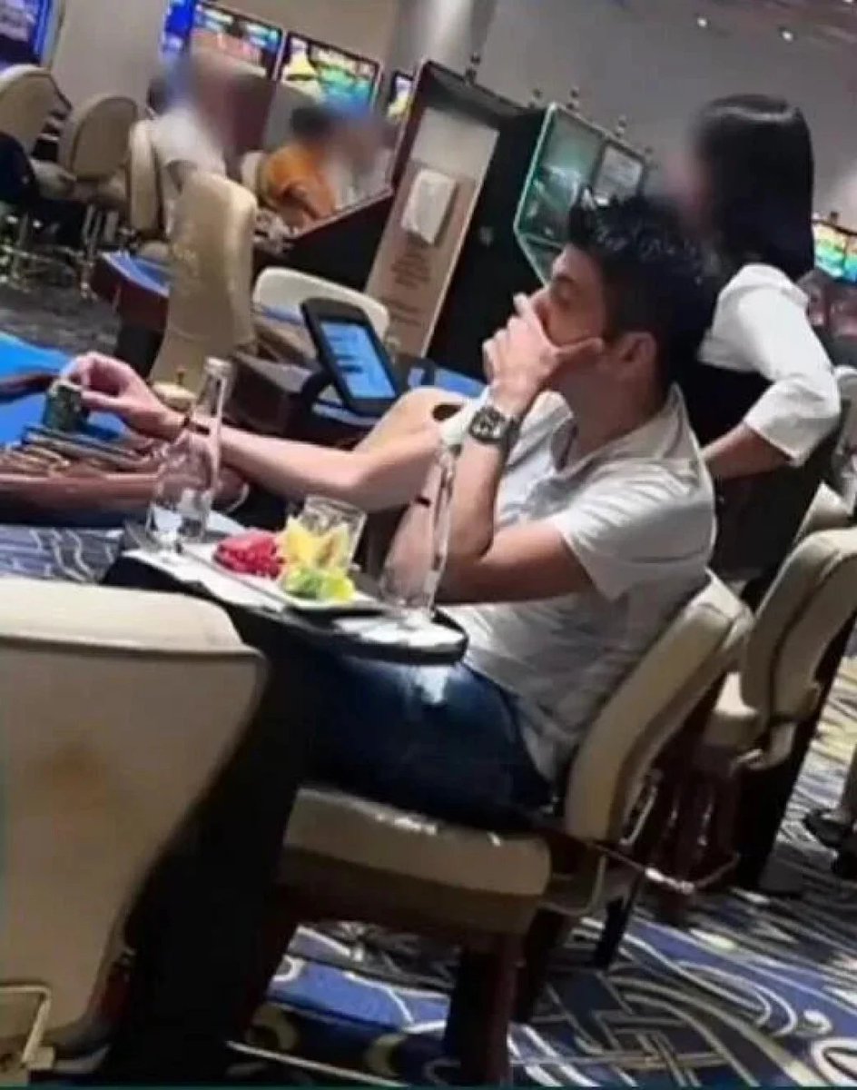 ❗️ Yaşar Kemal Uğurlu, kumarhane masrafını kendisinin ödediğini ispat edemedi ve hakemliği bıraktı.

Yaşar Kemal Uğurlu'nun bir kumarhanede çekilmiş görüntüleri MHK'ya ulaştı.

MHK, Yaşar Kemal Uğurlu'yla bir toplantı gerçekleştirerek "Özel hayatına karışamayız ancak bu otelde