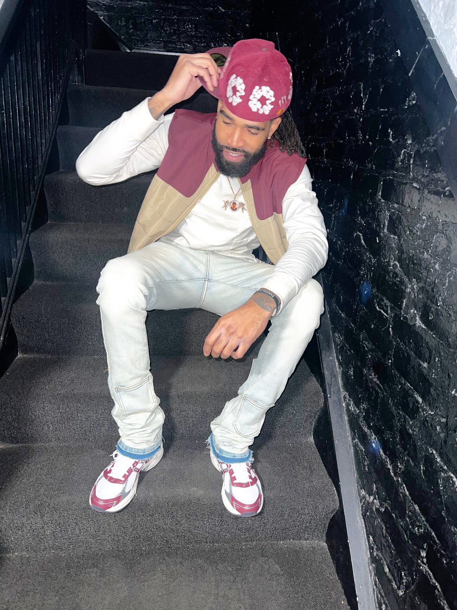 BallinLikeJAYELO tweet media