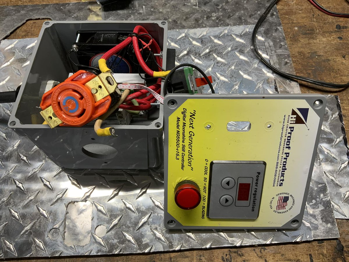 HiProofProducts's tweet photo. Inside Look! 👀
Check out our Popular Moonshine Still Controller (showing exposed wiring)⚡️
Our controllers are in stock &amp; ready to ship! 📦
Order yours today! ✅
https://t.co/paUO3CCtE6 https://t.co/0txbD7Clf5