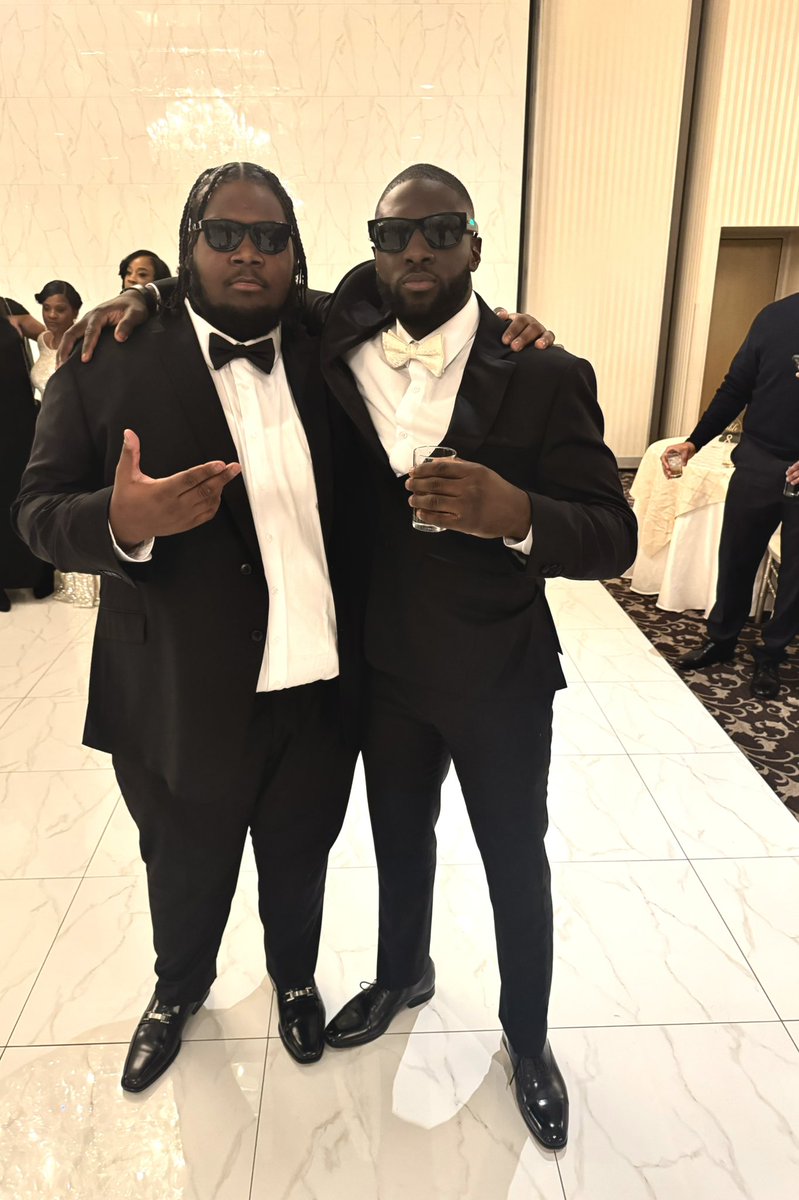 PrinxeJr's tweet image. That’s ya lil bro so how you gone feel if he fall from the shit you showed em…