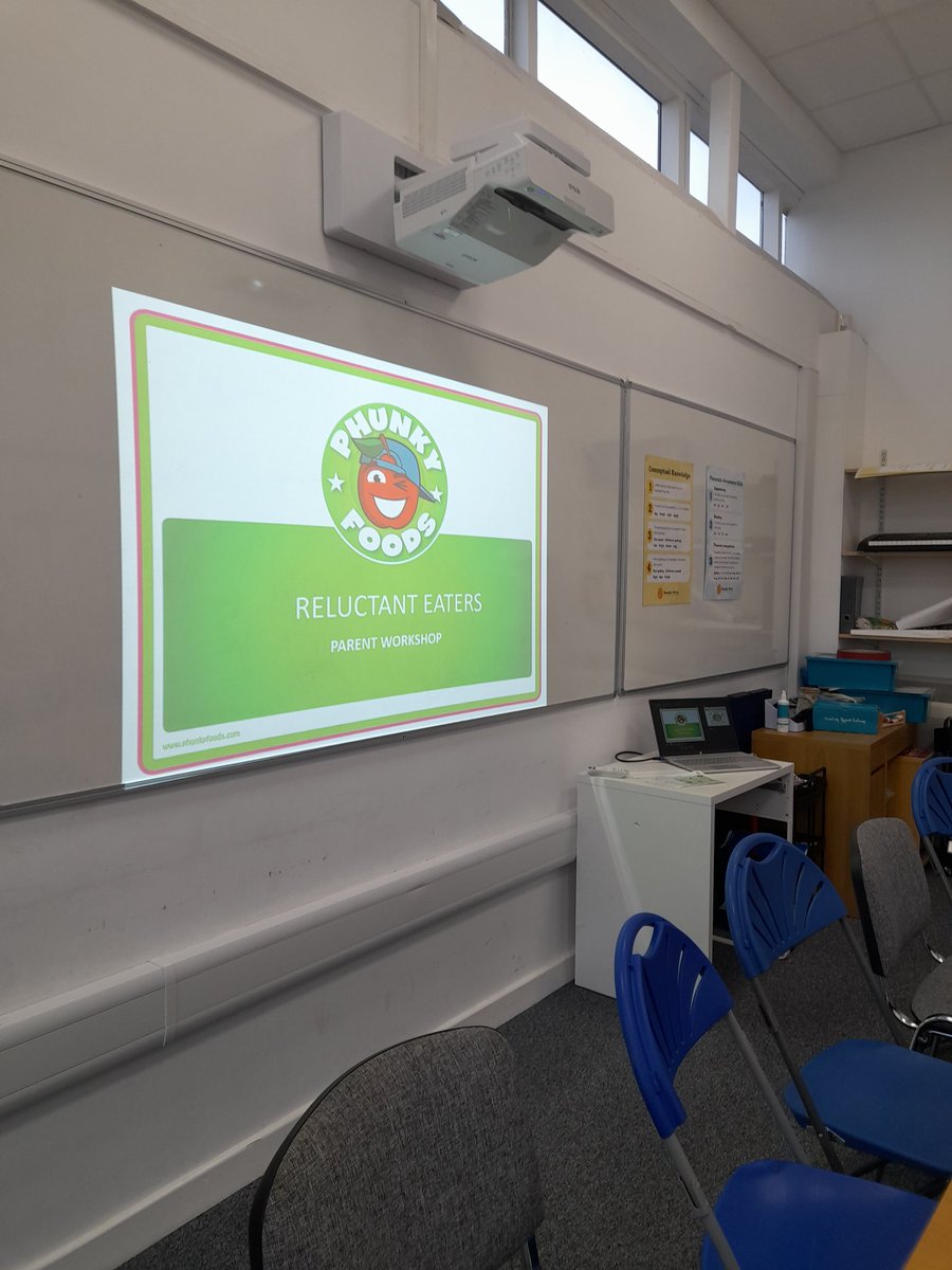 Reluctant Eaters workshop at <a href="/PrincecroftPri/">Princecroft Primary</a> with parents and children. A chance for supportive discussions and sharing, as well as a little bit of food preparation. <a href="/wiltscouncil/">Wiltshire Council #WiltshireTogether</a> <a href="/PhunkyFoods/">PhunkyFoods</a>