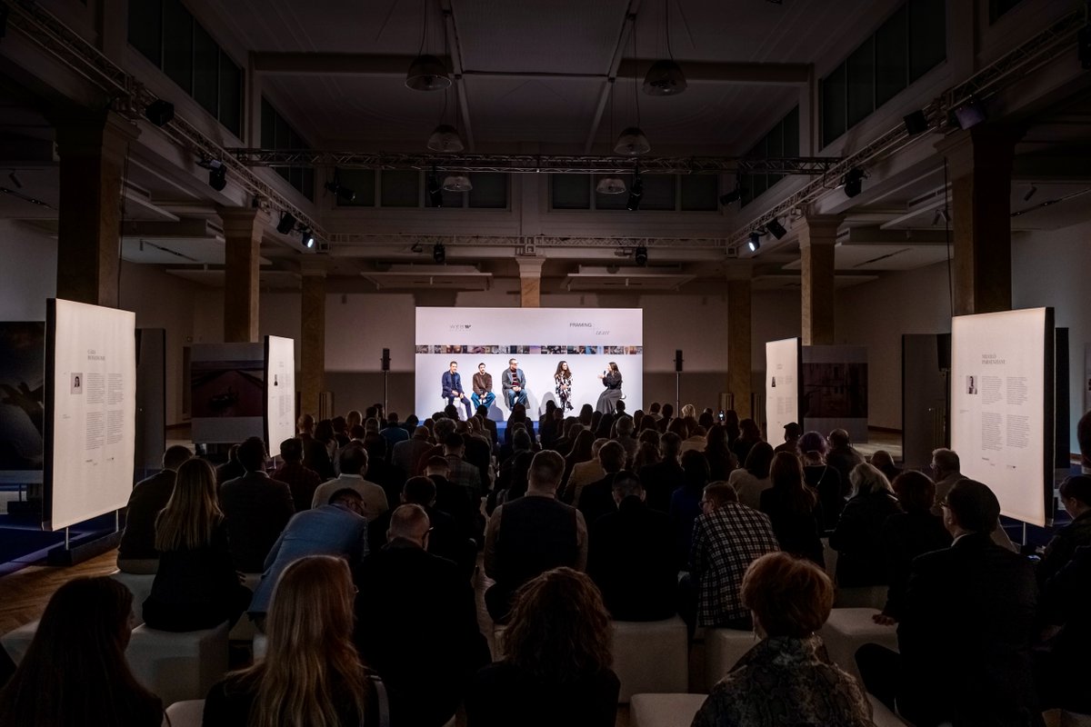 CommunityGroup_'s tweet image. 110M di persone vedono il mondo con occhiali Made in Italy 🇮🇹
L&apos;eyewear è da sempre un settore centrale nel racconto di Community sul saper fare italiano, affiancando le aziende leader.
A @MIDOExhibition, con @marcolineyewear, abbiamo visto le novità  e l&apos;inedita “Framing Light”.