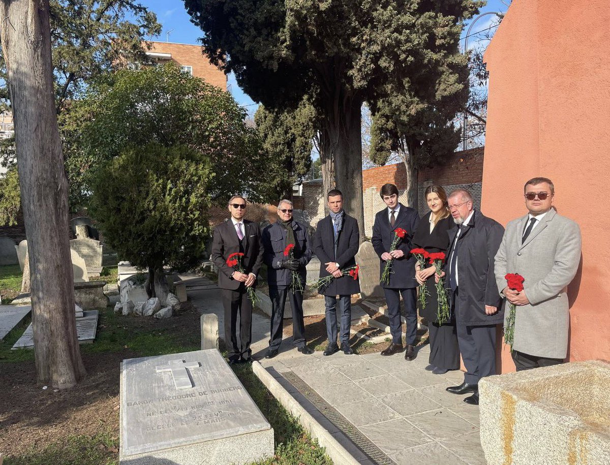 Посольство России в Испании tweet media