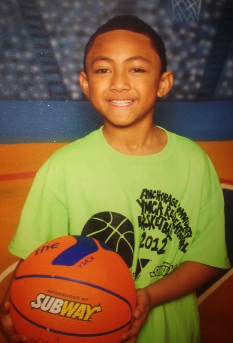 Senior Shout Out:
Aisa Aumoeualogo

Aisa has overcome injury to become a key player. He is a great teammate who is always smiling and cracking jokes. He plans to serve a missions after graduation. Favorite memory: watching movies with the team in Seattle.