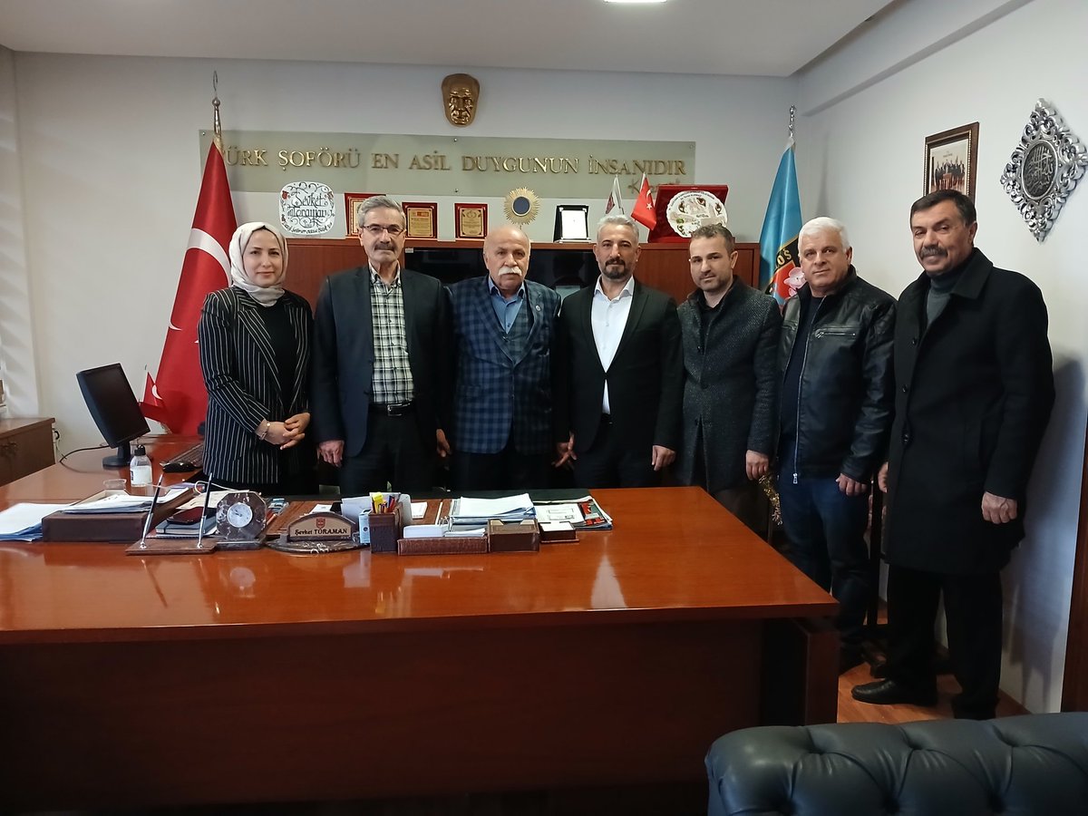 Deva Partisi Elazığ İl Başkanı <a href="/fahmetbicer/">Fetih Ahmet BİÇER</a>  İl Sekreteri İrfan Tunç, Teşkilat İşleri Başkanı Talet Dilek,  Kadın Çalışmaları Başkanı Nihal Çiçek Aydın ve Sivil Toplum İlişkileri Başkanı Ramazan Acıkoğlu'nun katılımı ile Şoförler Odası Başkanı Şefket Toraman'ı ziyaret ettik.