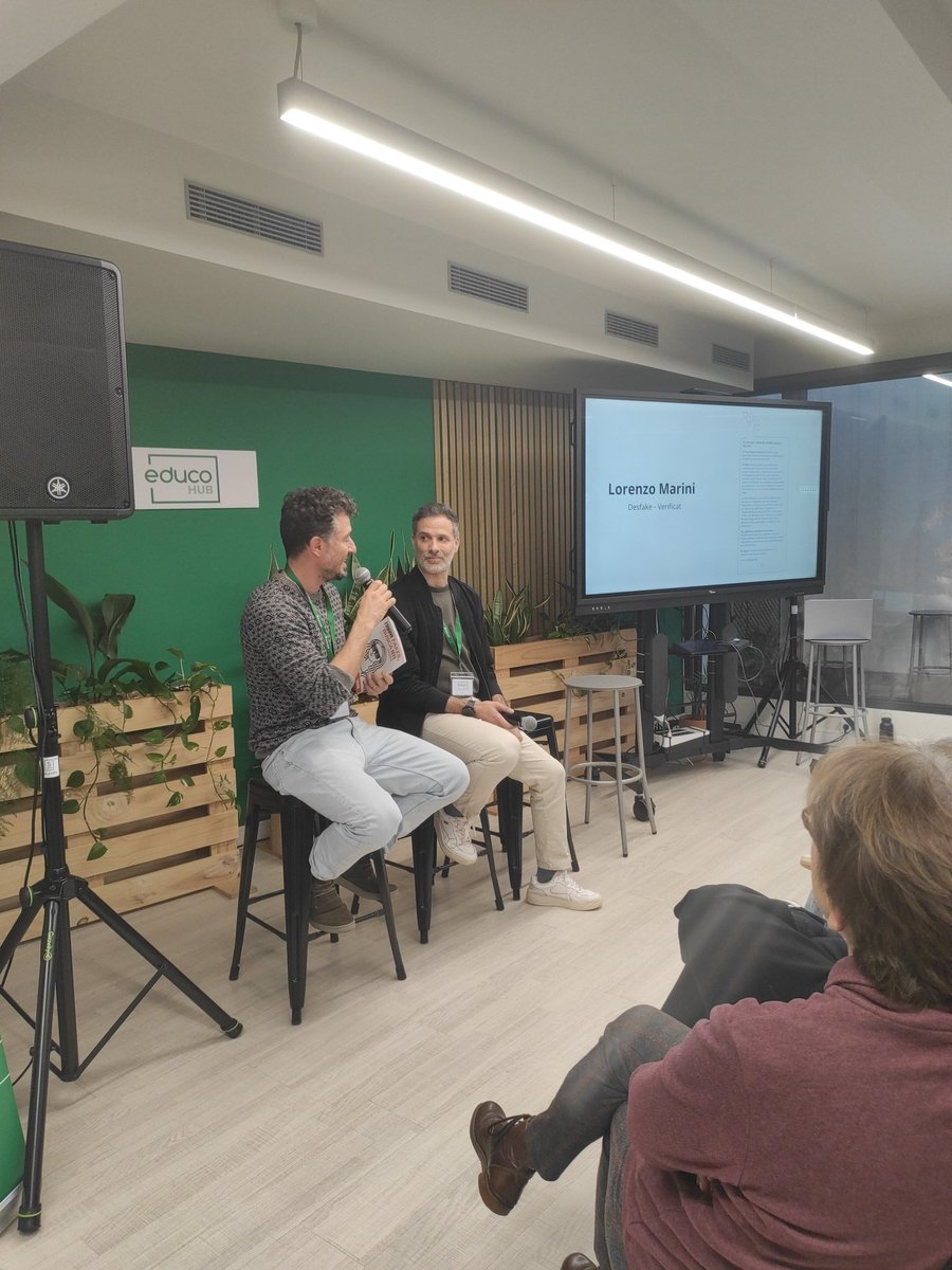 Ashoka España (@ashokaspain) on Twitter photo <a href="/simon_menendez/">Simón Menéndez</a> , director de educación de @ashokaspain , y @zlorine , codirector de @verifi_cat , explica la importancia de la primera ruta del libro, la empatía, y su vinculación con el pensamiento crítico. <a href="/simon_menendez/">Simón Menéndez</a> , director de educación de @ashokaspain , y @zlorine , codirector de @verifi_cat , explica la importancia de la primera ruta del libro, la empatía, y su vinculación con el pensamiento crítico.