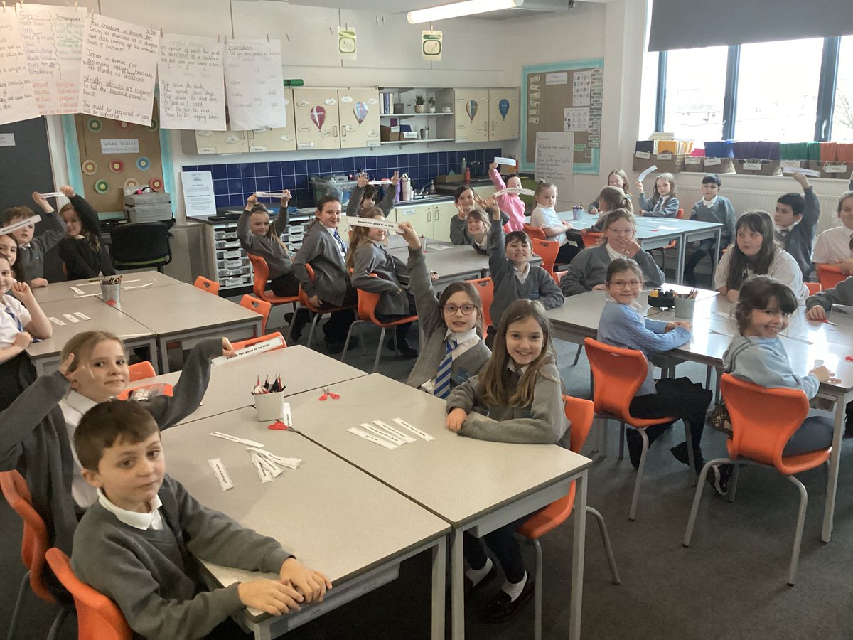 DeePointAriel's tweet photo. For Internet Safety Day today, we discussed how to be safe online and signs of scams online. Some wonderful ideas and discussions. #internetsafetyday https://t.co/jloGoRoQlv