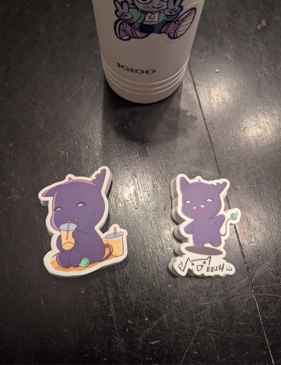 deapps's tweet photo. Want to win a free pair of exclusive Meesh stickers?

I'll pick 5 winners who:
Follow @deapps &amp; @EvilGeniuses
Like and repost this tweet

Will draw winners at 9:00PM US Pacific time on 2/11 (TODAY) - US only

Also, should we put these on the @EvilGeniuses shop? https://t.co/K88cZiQMm6