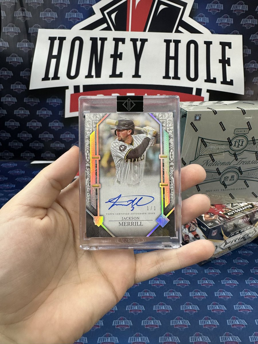 HoneyHoleBreaks's tweet image. Last night was some kinda night!! Jackson Merrill Platinum 1/1 auto out of Transcendent!! More breaks today!! #transcendent #topps #toppsbaseball #jacksonmerrill #sandiegopadres #lfgsd @_jacksonmerrill