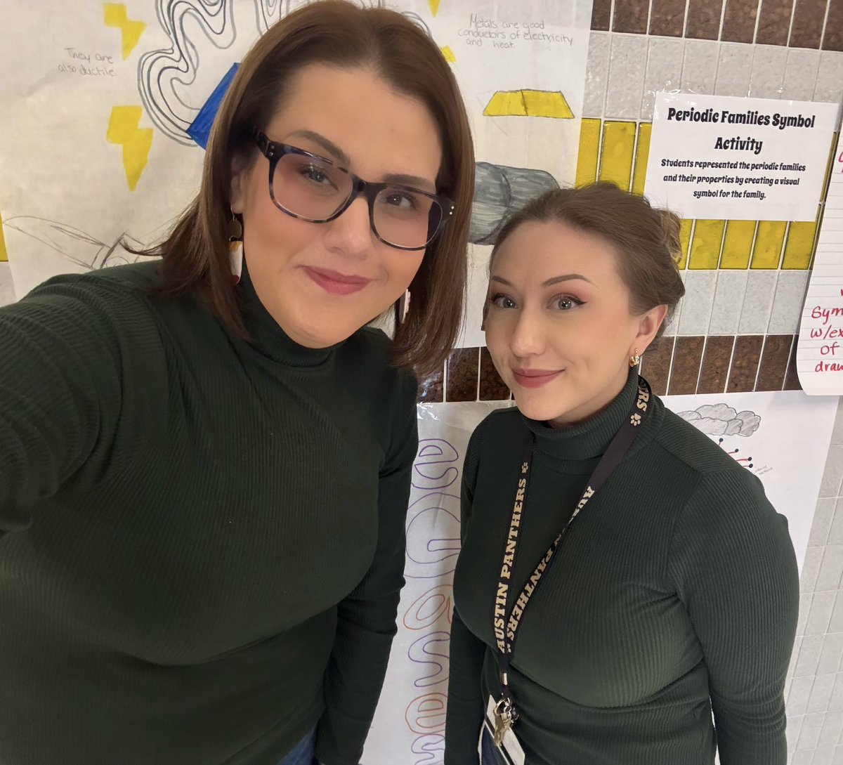 austingut301's tweet photo. Twin day at school 👯‍♀️ https://t.co/pFiqPw2dAL