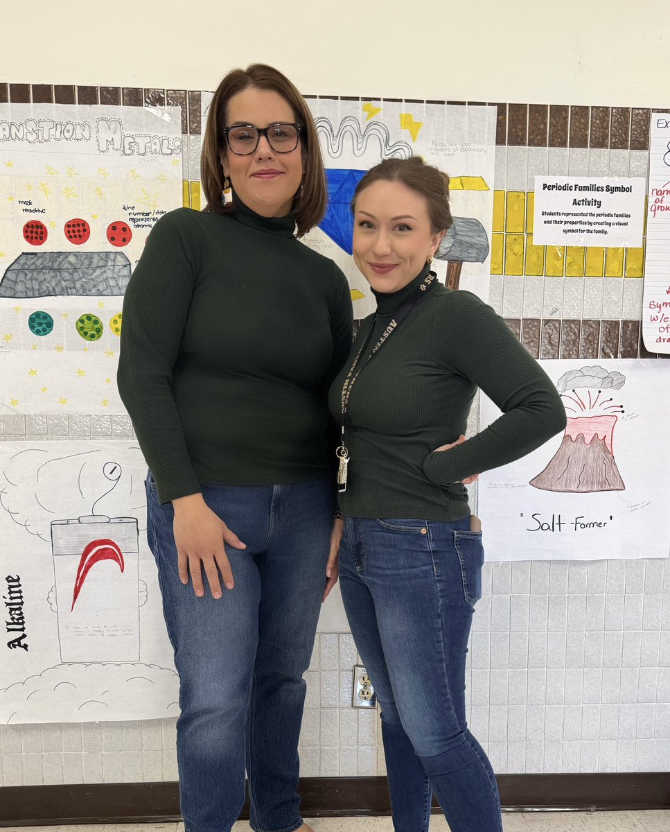 austingut301's tweet photo. Twin day at school 👯‍♀️ https://t.co/pFiqPw2dAL