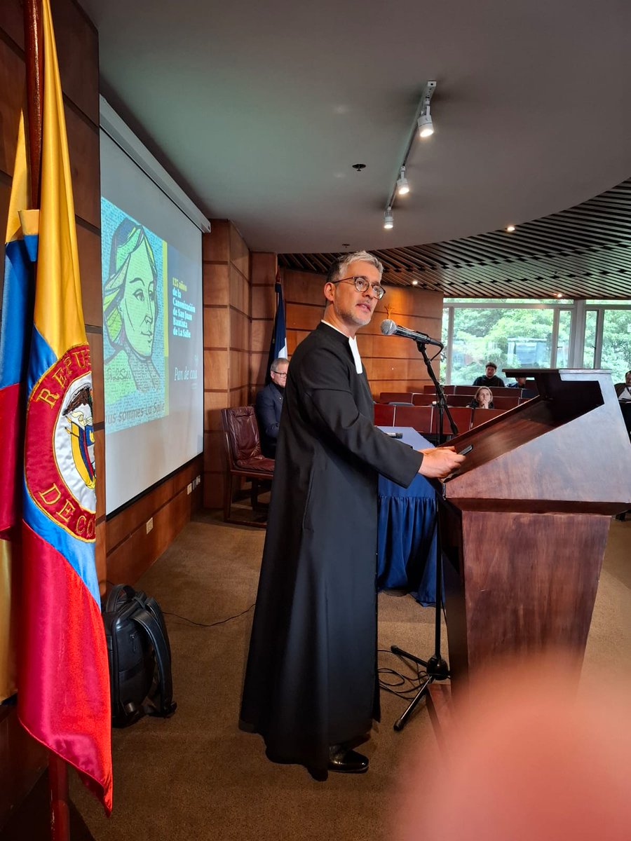 Estuvimos presentes en el Coloquio de estudios Lasallistas "Año de la espiritualidad Lasallista", organizado por la Vicerrectoría de Promoción y Desarrollo Humano (VPDH) en el que participaron los Hermanos Leonardo Tejerito, Andrés Riveros y Camilo Aguilar.