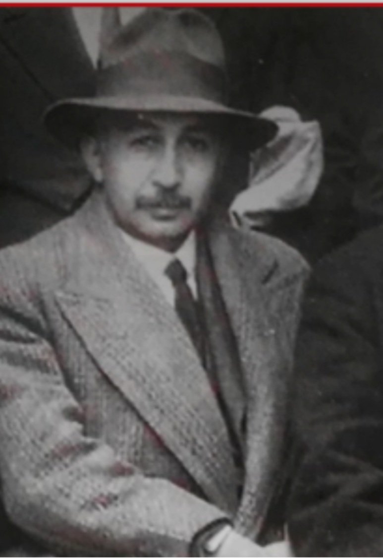 Rafael de Vega e Xesús Alonso Montero, duas figuras inspiradoras, exemplares e irrepetibles para Lugo pola sua aportación nos eidos da sanidade e da educación, fundamentais para construir calquera sociedade de benestar. Merecen ser Fillos Adoptivos da nosa cidade!