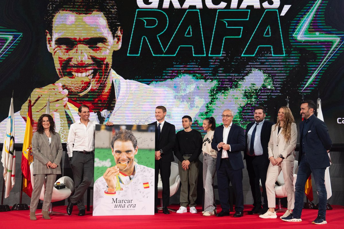 PiragüismoEspaña (@rfepiraguismo) on Twitter photo 🐐 𝐋𝐞𝐲𝐞𝐧𝐝𝐚, 𝐑𝐚𝐟𝐚.
🤝 <a href="/MarcusCooperW/">Marcus Cooper</a> y David Cal han acompañado, junto a otras figuras del deporte nacional, a una leyenda del deporte español en un día muy especial.
📸 <a href="/COE_es/">Comité Olímpico Español</a> | #SomosPalistas 🐐 𝐋𝐞𝐲𝐞𝐧𝐝𝐚, 𝐑𝐚𝐟𝐚.
🤝 <a href="/MarcusCooperW/">Marcus Cooper</a> y David Cal han acompañado, junto a otras figuras del deporte nacional, a una leyenda del deporte español en un día muy especial.
📸 <a href="/COE_es/">Comité Olímpico Español</a> | #SomosPalistas