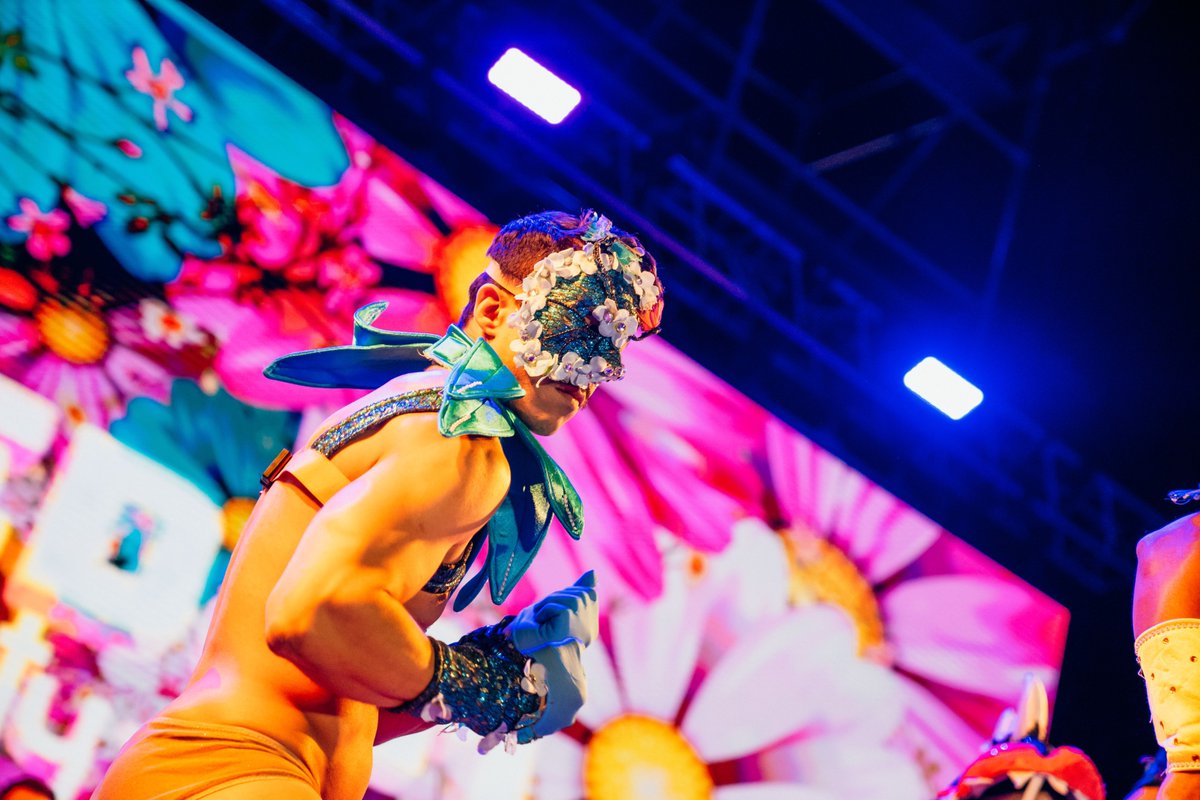 The photos of  The House of Flowers from the December 29th are finally here! 📷 Relive the best moments from an unforgettable evening. Don't miss out! 📷 Swipe to see more.
#freedomfestivalmaspalomas2024 #freedomfestival #playadelingles #GranCanaria #winterfestival #yumbocentre