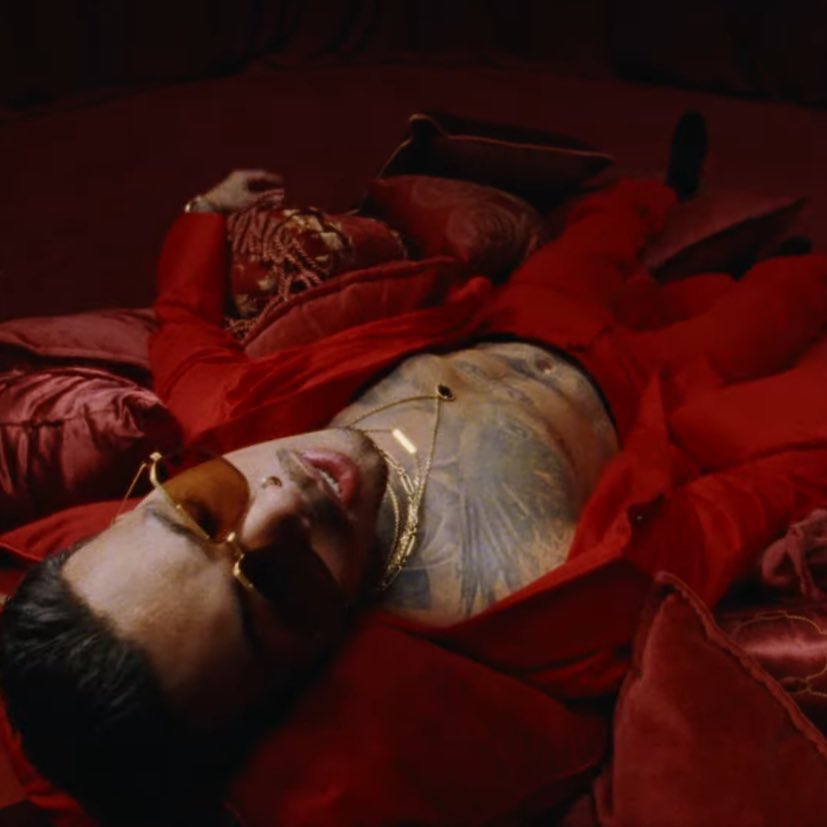 rauwxconejo's tweet image. Rauw de rojo ❤️