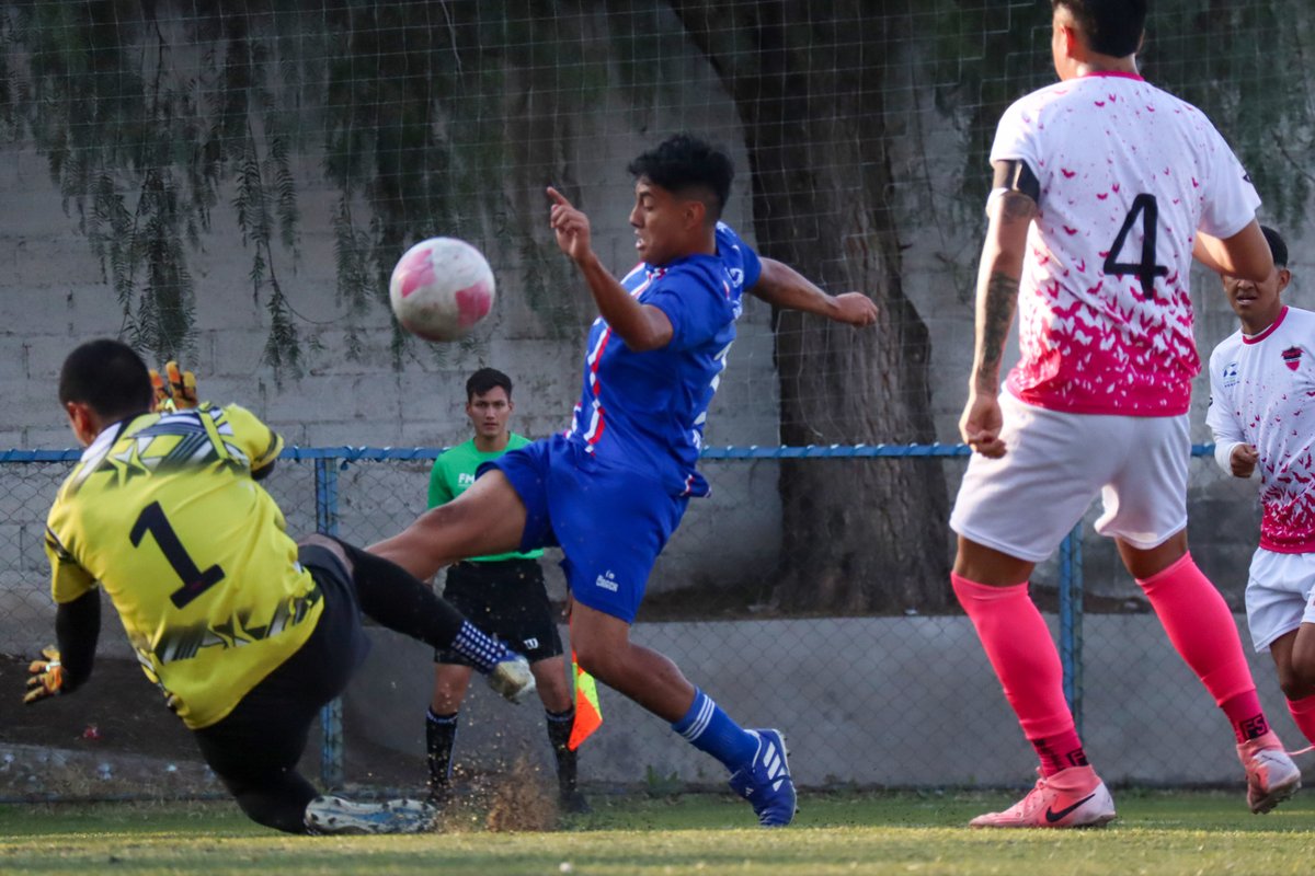 LigaTDP's tweet photo. ¡UNO MÁS! 🥇🔥

@EcatepecFC consigue un triunfo más, ahora ante Promodep Central A. C. en la Jornada 19 con un marcador de 3-1 .... ¡A seguir sumando y a darlo todo en la Etapa 3 de #CopaConecta! https://t.co/TLEoJztmnn