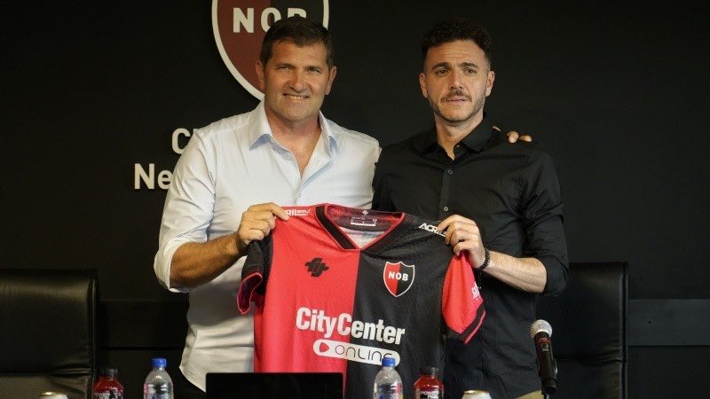 #AHORA l Rubén “Mago” Capria, asesor deportivo de #Newells 🔴⚫️ “El resultado es una cuestión antojadiza. Lo que hay que encontrar es el funcionamiento y la sinergia entre los intérpretes. Que la gente se sienta representada con el equipo, y creo que hay cuestiones positivas”