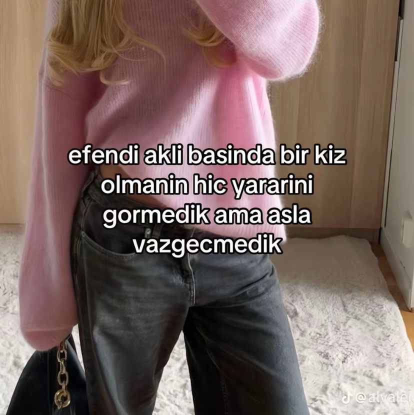 Alya (@alyareckles) on Twitter photo 