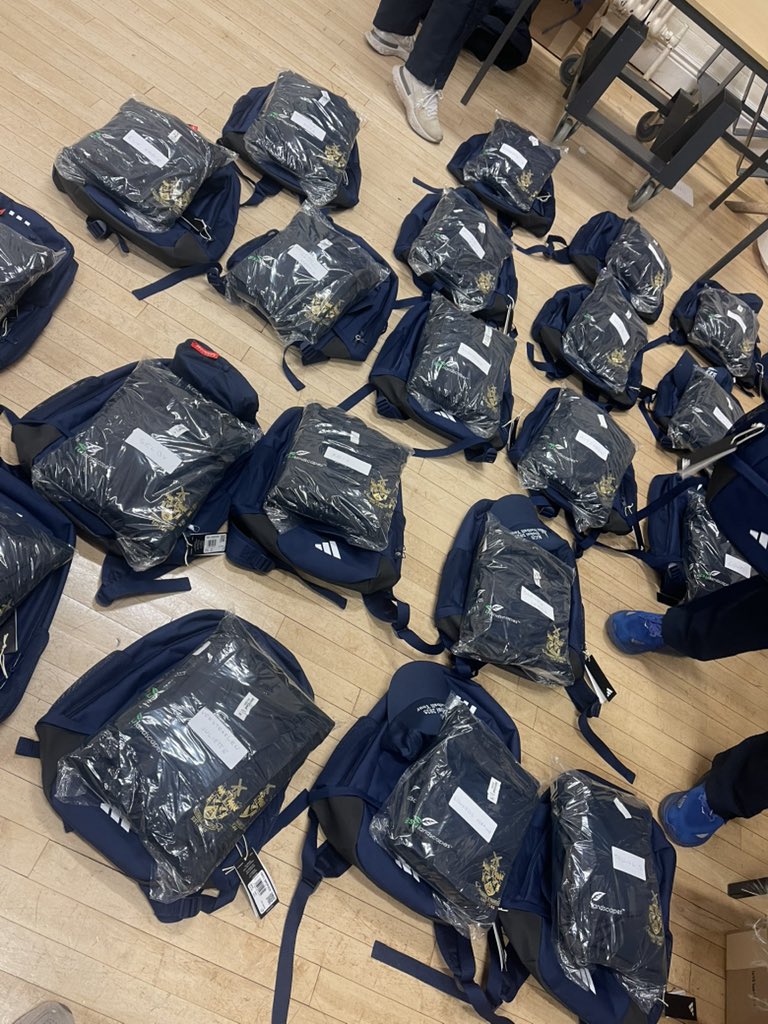KGS_sports's tweet photo. The tour kit is ready!
Looking forward to welcoming you all at 6.30pm @KirkhamGrammar #netballtour
#Dubai https://t.co/MKnGwkN0Sh