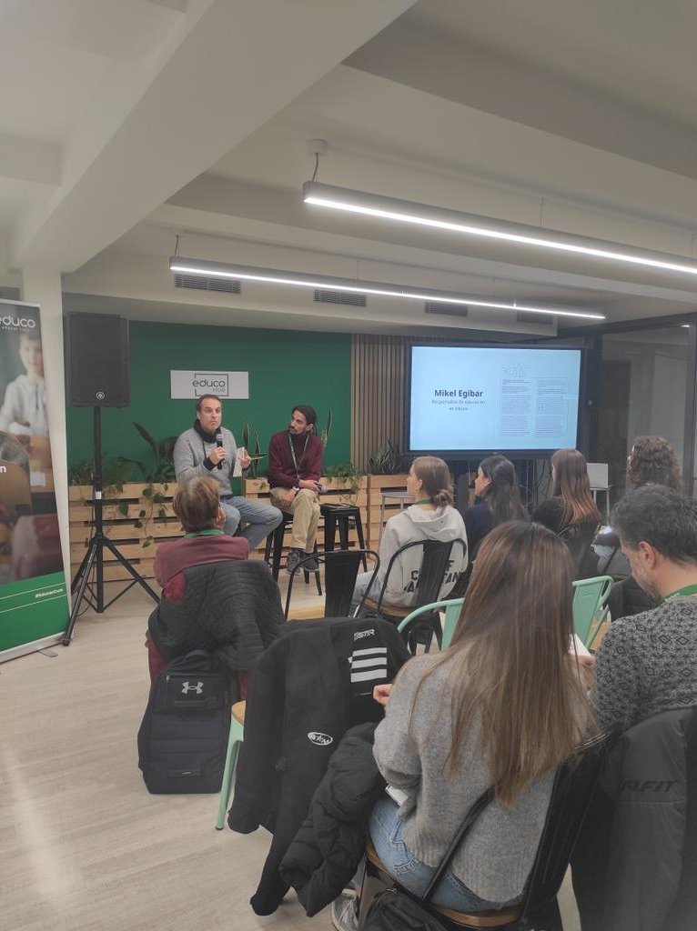 "Debemos reivindicar que la educación debe generar un mundo mejor y que los niños y niñas se vean capaces de generar cambios. El desarrollo academico es muy importante, pero también la intención de accionar y transformar." Mikel Egibar responsable global de educación <a href="/Educo_ONG/">Educo</a> .