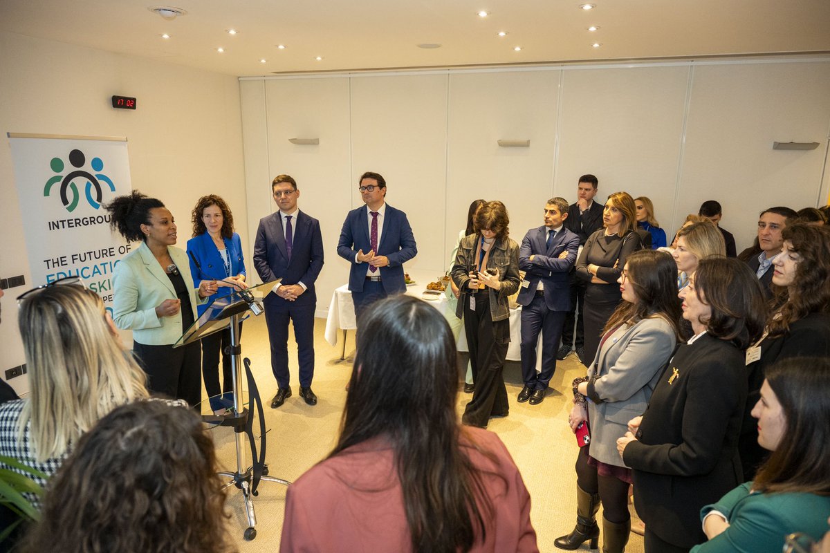 Roxana Mînzatu (@roxanaminzatu) on Twitter photo Thank you, EP VP <a href="/negrescuvictor/">Victor NEGRESCU</a>, and MEPs Nela Riehl, Eleonora Meleti, <a href="/Brigittevdberg/">Brigitte vd Berg</a> for leading the Intergroup on the Future of Education and Skills.
Strong collaboration with the <a href="/Europarl_EN/">European Parliament</a> is crucial to closing the skills gap and building a stronger, inclusive Europe. Thank you, EP VP <a href="/negrescuvictor/">Victor NEGRESCU</a>, and MEPs Nela Riehl, Eleonora Meleti, <a href="/Brigittevdberg/">Brigitte vd Berg</a> for leading the Intergroup on the Future of Education and Skills.
Strong collaboration with the <a href="/Europarl_EN/">European Parliament</a> is crucial to closing the skills gap and building a stronger, inclusive Europe.