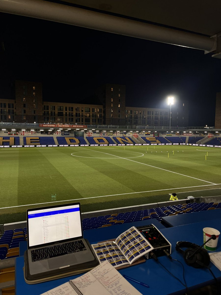 📍Cherry Red Records Stadium

It’s a pleasure to be working with <a href="/BBCLondonSport/">BBC Sport London</a>, reporting on AFC Wimbledon vs Crewe Alexandra tonight🎙️

Can Wimbledon remain unbeaten in 2025 under the lights!? 🏙️
#AFCW 🟡🔵
